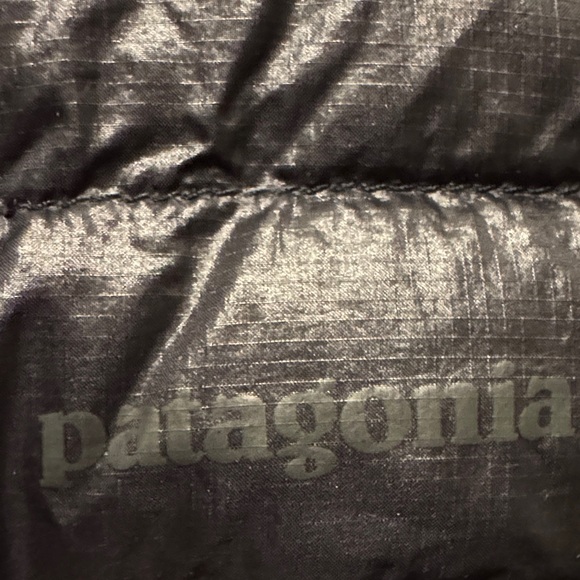 Patagonia Black Puffer Jacket - Picture 8 of 12